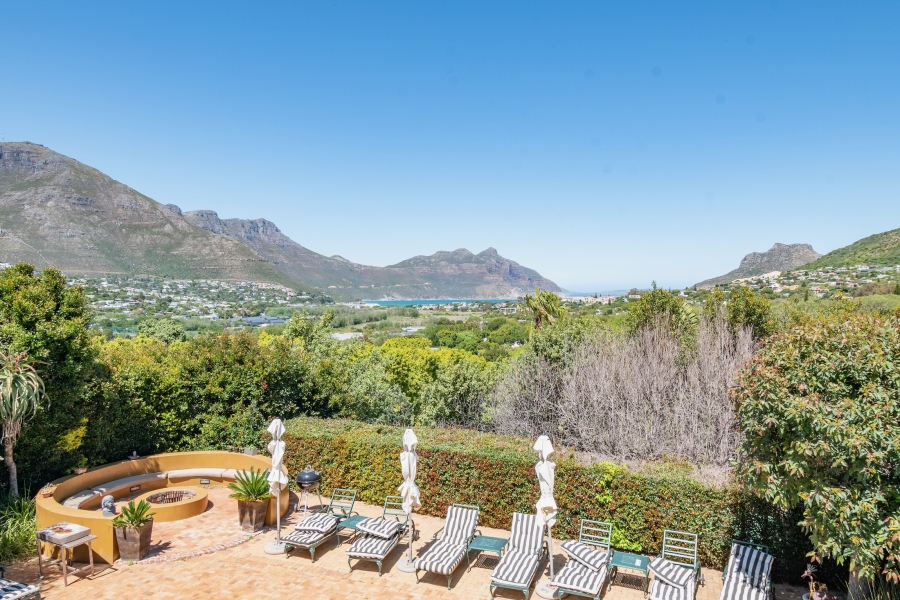 8 Bedroom Property for Sale in Hout Bay Western Cape